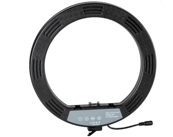 - режимы: белый (цветовая температура: 2800 K - 6500 К);
- питание: от сети (блок встроенный);
- переключение режимов: с помощью пульта (отдельный) либо с помощью сенсорных кнопки на панели;
- держатель для телефона: 3 шт.;
- штатив в комплекте: 2,2 М
